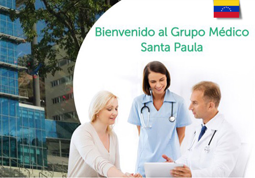 Fachada y grupo de Médicos