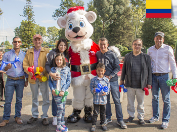 Christmas in Colombia: A Time for giving Children group at Christmas